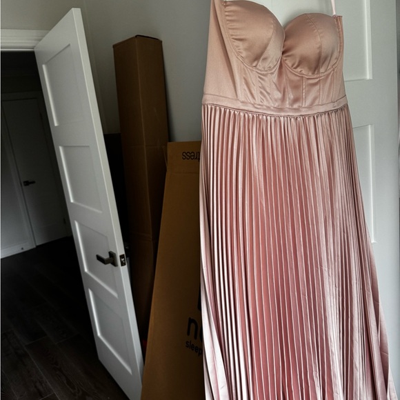 Milano Midi Dress - Picture 3 of 5